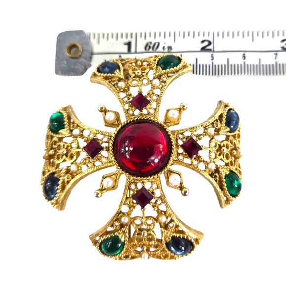 Maltese Cross Brooch Pendant Goldtone Gripoix Glass Emerald Pearl‎ Open Back Vtg - Picture 6 of 8